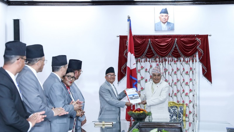 राष्ट्रपति पौडेलसमक्ष राष्ट्रियसभाको निर्वाचनको प्रतिवेदन पेस